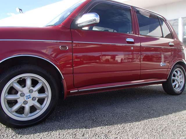 車検7年2月★走行5万キロ★メモリーナビ★地デジ★ETC★プロテインブラックレザーシート★4速AT★メッキドアミラー★メッキパーツ★ミニライト専用14インチアルミ★キーレスキー★フォグライト★