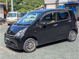 当店では 『低価格の軽自動車』 を中心に販売しています。またトラクターや油圧ショベルの取り扱いにも注力してますので、興味のある方はぜひお電話下さい！