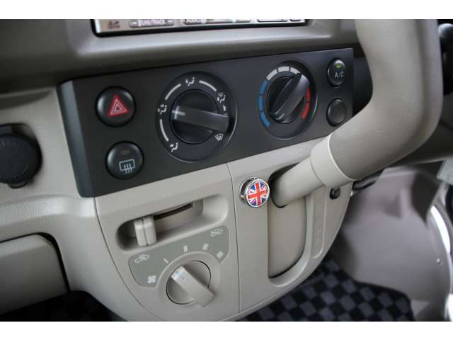 週末見に行こうかなと思っている車は見つけた時点ですぐにご連絡下さい！お客様が見ていいなと思う物は他のお客様もいいと思っています。見つけたその時がタイミングです！