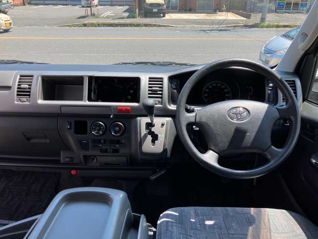 当店のお車をご覧いただきましてありがとうございます。お車についてのご質問やお見積りのご依頼、ご購入にあたってのご相談などお気軽にお問い合わせ下さい！