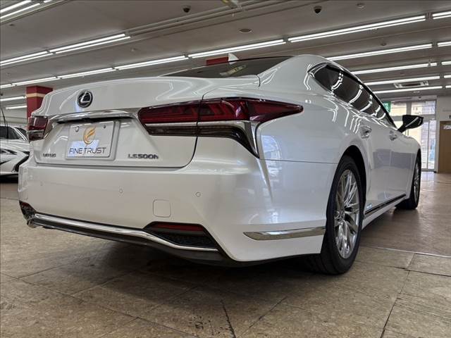 徹底した機関系チェック、入庫点検を行い、納車前は法定整備を実施しております。ご安心ください！！