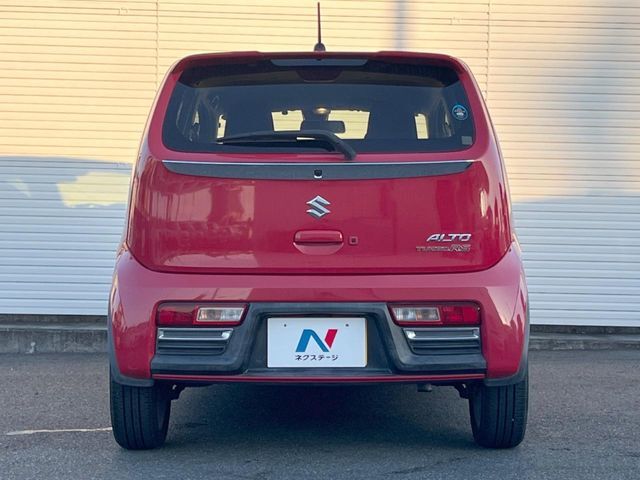 安心の最長10年・走行無制限保証（有償）をご用意。保証内容も充実はもちろん、無料点検＆オイル交換や、年中無休の全国・24時間ロードサービスも付帯されておりますのでご安心下さい。