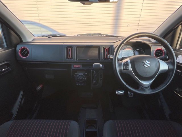 グループ総在庫数約30，000台！！全国の系列店からメーカー・車種問わずご紹介出来るので、あなたにピッタリのお車が見つかるはずです♪まずはお問い合わせ下さい☆