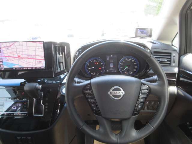 清潔で広々した座席です！是非、現車を見て体感してみてください。