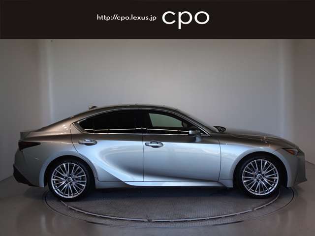 安全安心の、長期保証と最新機器による独自のメンテナンスプログラムをご用意。全国の店舗で迅速かつ丁寧なアフターサービスが受けられます。