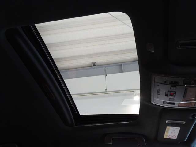 ムーンルーフ（チルト＆スライド式）