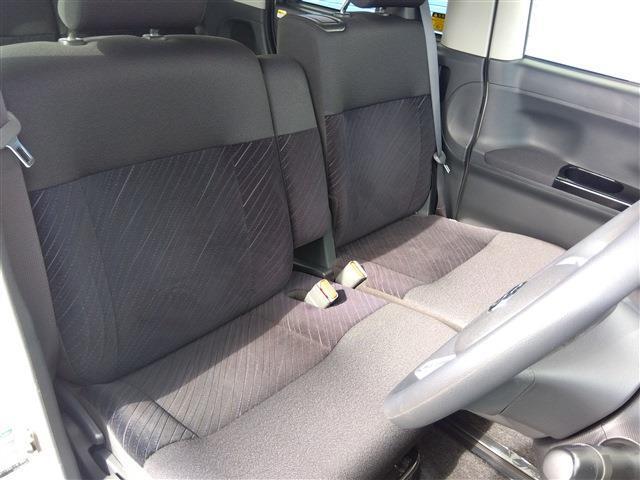 【運転席シート】運転しやすい位置に調節して乗っていただけます！