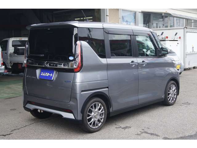 右リヤコーナー修復少