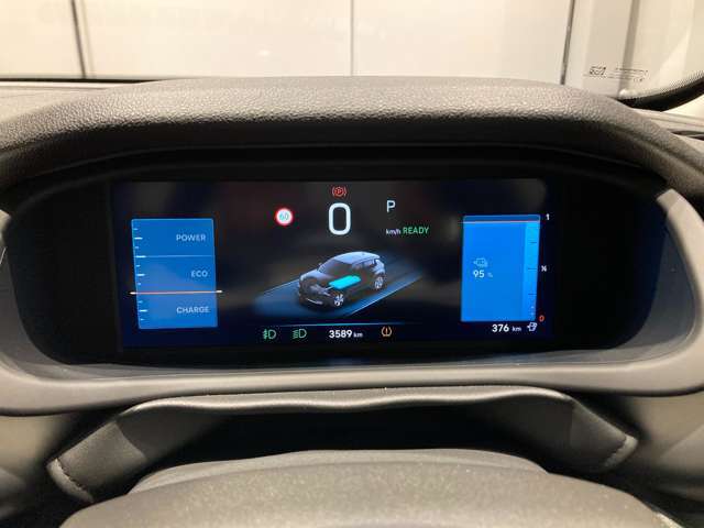 試乗について。車検が残っている車両については、公道での試乗が可能です。ただし、整備中や社内手続きの状況により、ご案内できない場合がございます。試乗をご希望の際は、『来店予約をする』よりお問合せください