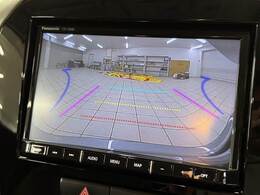 【カラーバックモニター】を装備しております。リアの映像がカラーで映し出されますので日々の駐車も安心安全です。