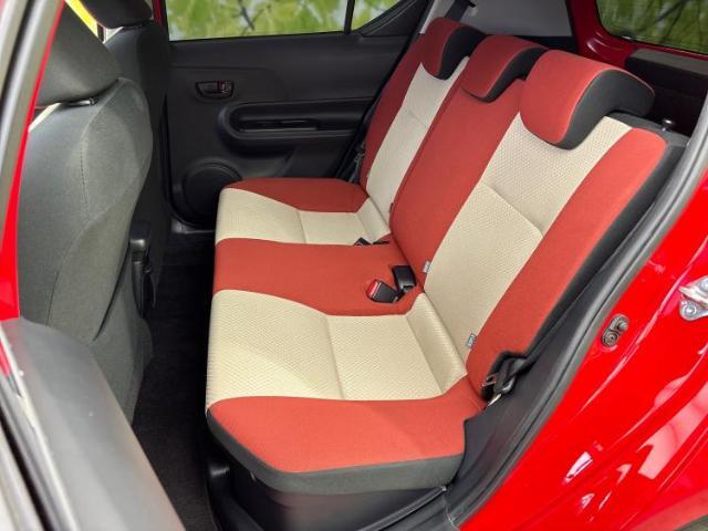 WECARSでは各商談席に大型モニターをご用意しております！見やすい大画面でゆったりと全国の在庫をご覧いただけます！是非ご来店お待ちしております！