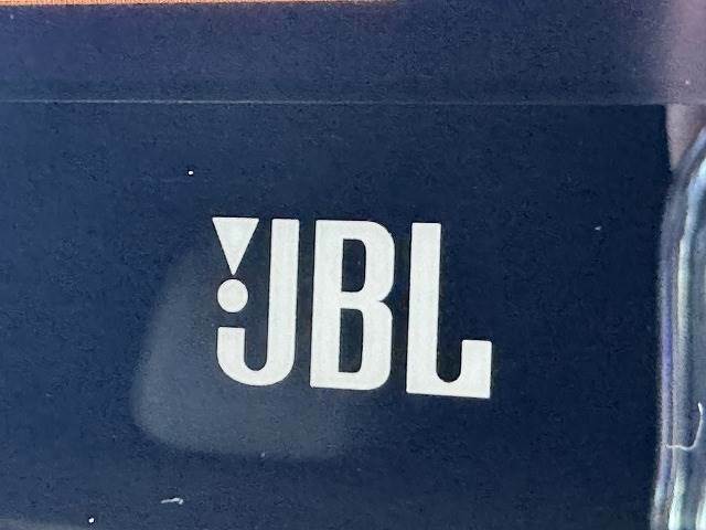 【JBLスピーカー】オプションの高音質スピーカーを搭載しております。良質な音源の【JBLプレミアムサウンドシステム】搭載。ワンランク上の空間をお楽しみください。