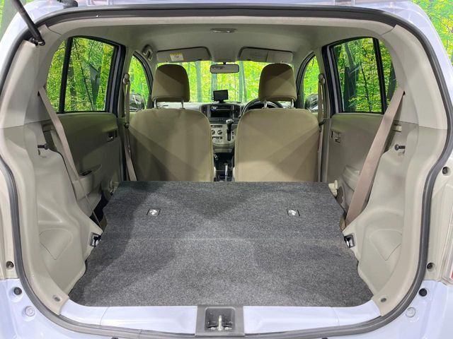 普段のお買い物や通勤、送迎等に十分な荷室スペースを確保しております。セカンドシートを倒すと、大きな荷物の積載も可能です♪