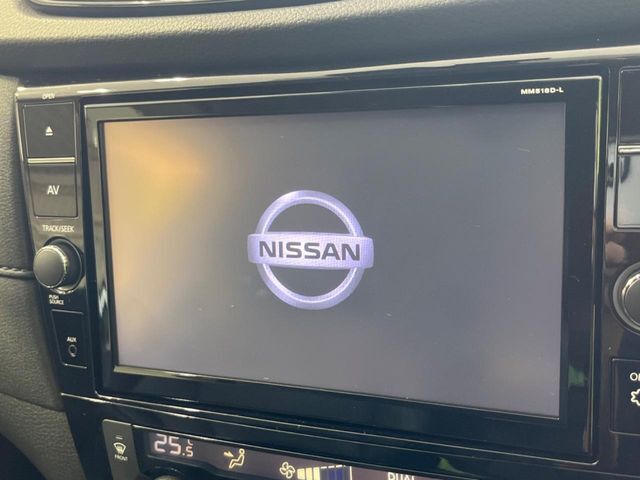 【純正9型ナビ】人気の純正ナビを装備。オーディオ機能も充実しており、Bluetooth接続すればお持ちのスマホやMP3プレイヤーの音楽を再生可能！毎日の運転がさらに楽しくなります！！