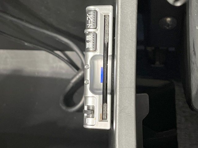 【ETC】高速道路の料金所をストレスなく通過！話題のスポットやサービスエリアに多い「スマートIC」利用時は必須のアイテムです。当店でセットアップを実施、ご納車当日からすぐにご利用いただけます！