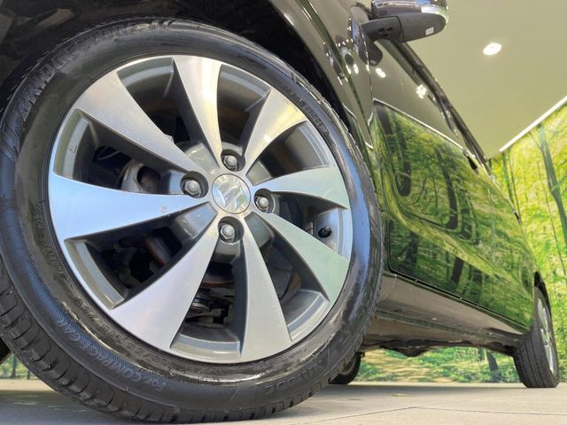 【純正15インチアルミホイール】外観にマッチした純正アルミホイールを装着しております。各種社外アルミホイールや、スタッドレスタイヤも取扱いしております。是非ご相談ください♪