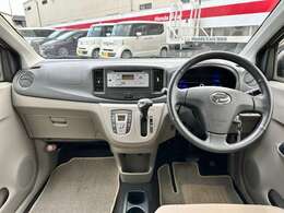 【インパネ】CD・AM/FMラジオ・オートエアコン・アイドリングストップ・横滑り抑制装置装備・ライトレベリング装備♪