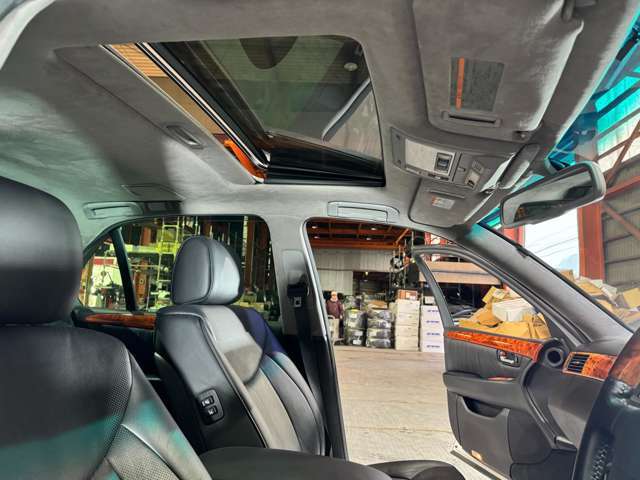 ★31セルシオ後期モデル★実走行24000km★C仕様インテリアセレクション★黒革シート★サンルーフ★マークレビンソンオーディオ★