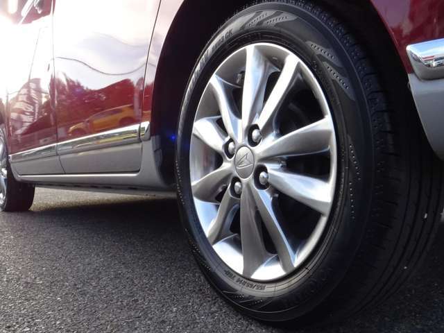 続いて左リア！ホイールで一番キズがつきやすい場所が左リア！でもキレイな状態です！