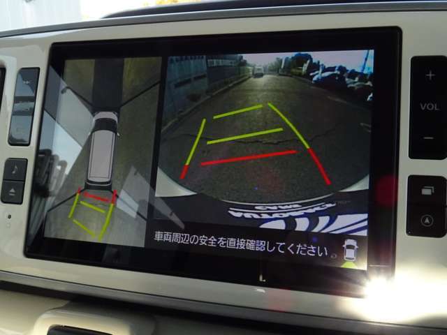 そしてもちろんバックカメラつき！