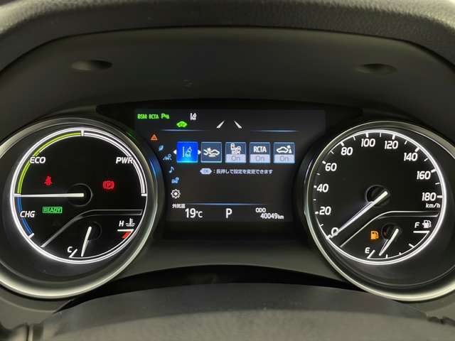 【スピードメーター】メーターがシンプルで見やすく運転しやすいですね！