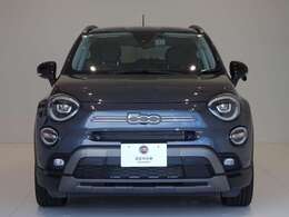 柔らかな曲線がかわいらしく、街中でも目を引きます。