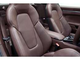 当店のお車は、全車「一般財団法人日本自動車査定協会」または「株式会社AIS」の「車両評価書」付きとなり、査定協会またはAISの定める、「修復履歴なし・不正メーターなし」のお墨付きですのでご安心ください！！