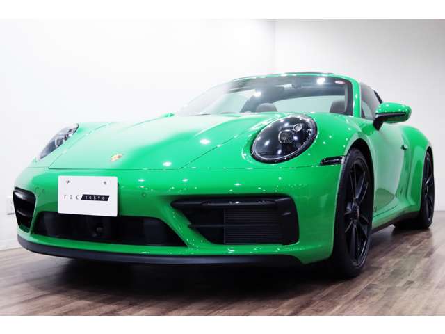 正規ディーラー車 2023年モデル PORSCHE 911(992)タルガ4GTS 　右ハンドル　パイソングリーン/クラブレザーインテリア(トリュフブラウン)