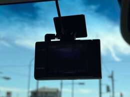 この度は当店のお車をご覧になっていただき、誠にありがとうございます。ぜひじっくりとご検討下さい。気軽にお問合せ・お見積りお待ちしております。