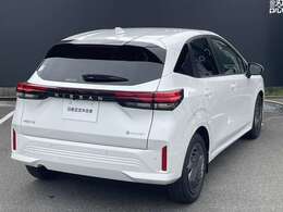 プライバシ-ガラスが装備されています。外を見るときは気にならずに、後方車両から車内が見えにくい設計です。