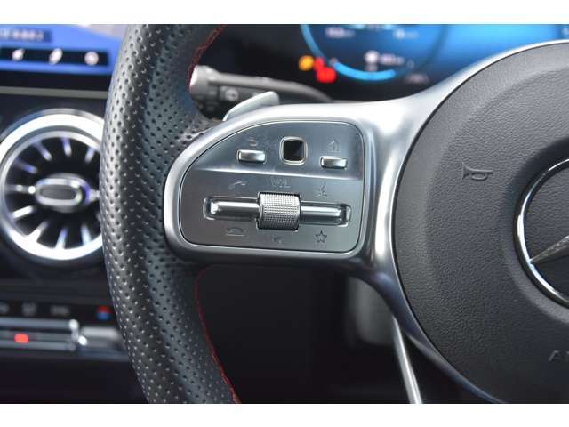 「カーセンサーを見て電話しました」とお伝えください。お車の車両状態(装備内容・キズ)は店舗直通【 073-435-5300 】までお電話お待ちしております。全国納車可能です。納車方法に関してもお気軽にご相談ください。