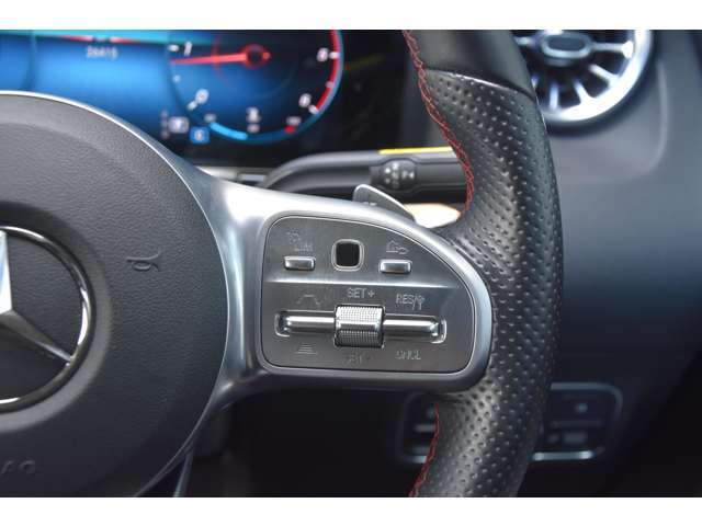 「カーセンサーを見て電話しました」とお伝えください。お車の車両状態(装備内容・キズ)は店舗直通【 073-435-5300 】までお電話お待ちしております。全国納車可能です。納車方法に関してもお気軽にご相談ください。