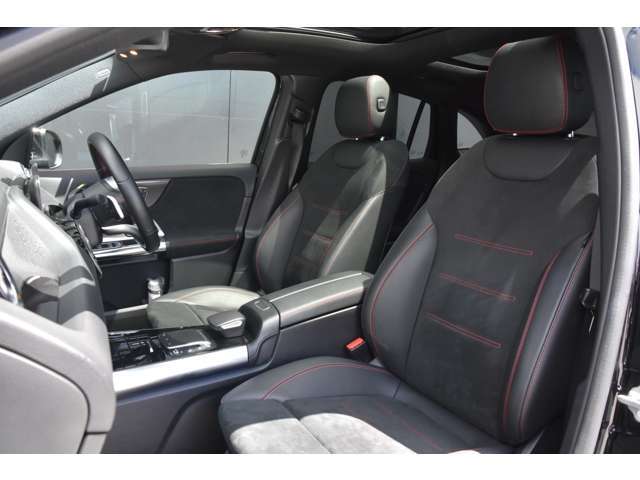 「カーセンサーを見て電話しました」とお伝えください。お車の車両状態(装備内容・キズ)は店舗直通【 073-435-5300 】までお電話お待ちしております。全国納車可能です。納車方法に関してもお気軽にご相談ください。