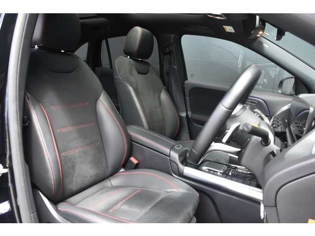 「カーセンサーを見て電話しました」とお伝えください。お車の車両状態(装備内容・キズ)は店舗直通【 073-435-5300 】までお電話お待ちしております。全国納車可能です。納車方法に関してもお気軽にご相談ください。