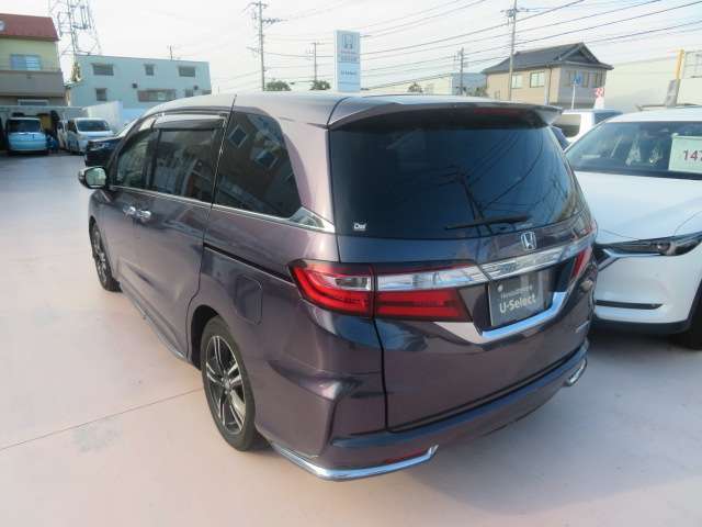 左後ろからの画像です！日々お買い得車両続々入庫しております！