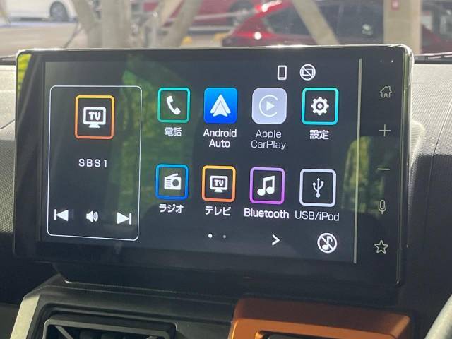【9インチ　ディスプレイオーディオ大画面ディスプレイへお持ちのスマートフォンと連携して、ナビやbluetoothでの音楽再生が可能です♪デザインはもちろん操作性も良好！別途ナビ機能の取付可能です♪