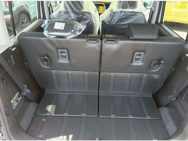 大開口で解放感たっぷりの荷室です☆
