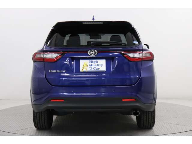 リヤのデザインもスタイリッシュでかっこいいです！