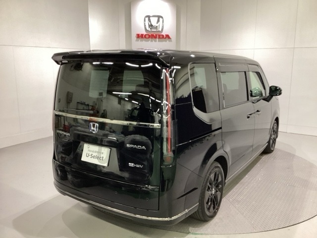 【Honda認定中古車 U-Select】　は3つの安心をお約束します。　1　Hondaのプロが整備した安心。 2　第三者機関がチェックした安心。　3　購入後もHondaが保証する安心。