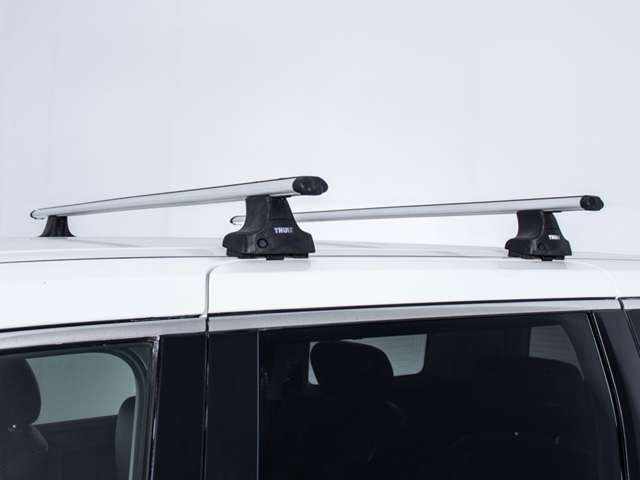 当社はご遠方お客様でも販売OK！ 現車の確認は、電話でお話ししながら、気になる部分を実況中継します。さらに、気になる箇所を含め沢山のお写真をメールや郵送でお送りします。まずは一度お電話、メールにて！