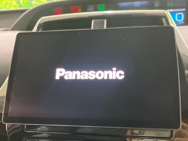 【大画面ナビ】人気の大型10インチナビを装備。存在感のある大画面はインパクト大！ナビ利用時のマップ表示は見やすく、テレビやDVDは臨場感がアップ！いつものドライブがグッと楽しくなります♪