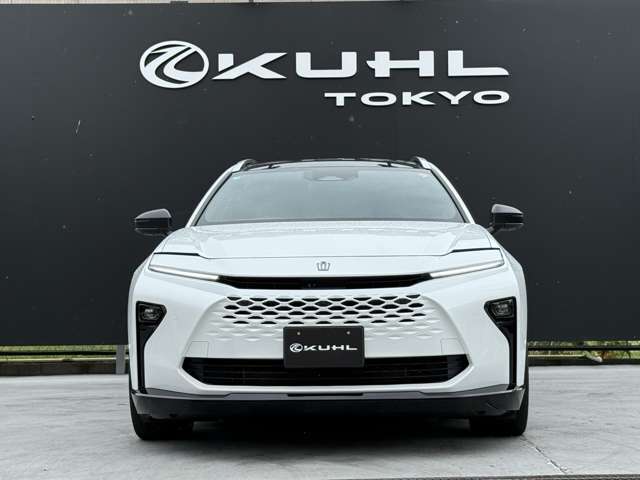 クラウンエステートが入庫致しました。KUHLではクラウンエステートオリジナルのエアロを開発中です。エアロとDampersとVERZホイールを装着してコンプリートしていただくとお得にお買い上げいただけます。
