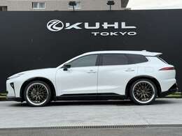 車高を下げたカスタムをしていただきますとワイド＆ローな見た目になります。このフォルムにKUHLオリジナルのエアロとホイールを装着して頂けましたらかっこいいこと間違いなしです。