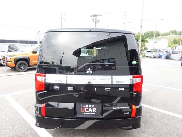 マルチアラウンドモニターが付いて車庫入れをサポート
