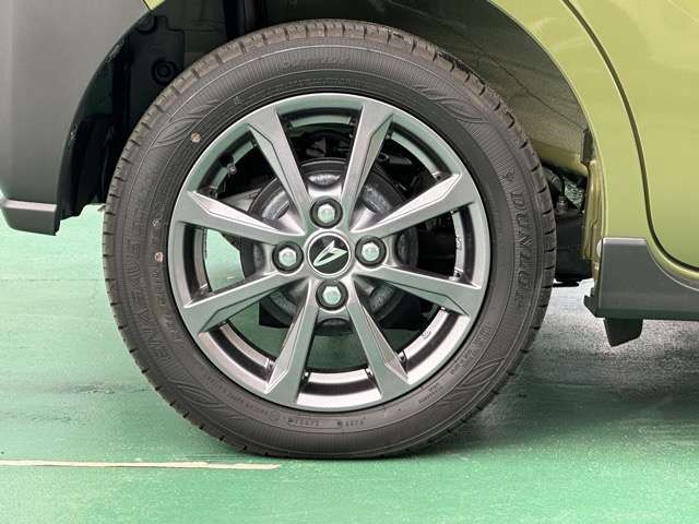 ★納車前に、専属のクリーニングスタッフが、ピッカピカにクリーニングして納車いたします！もちろん、ピッカピカの状態でお渡しするクリーニング費用も支払総額に含まれています！