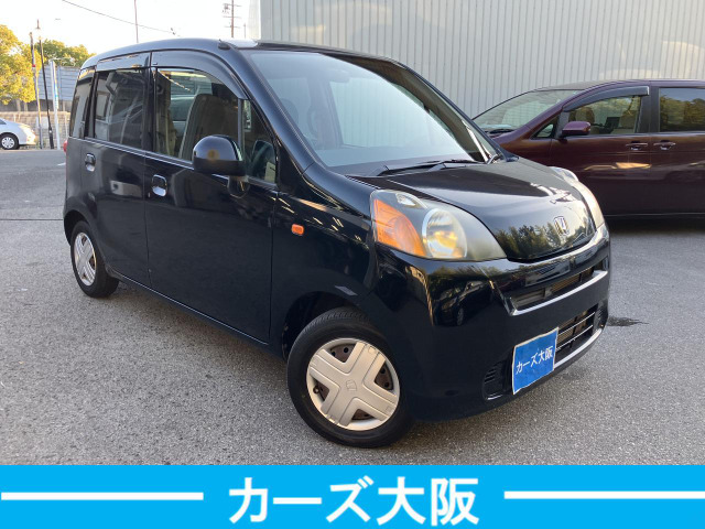 気になる方には、各キズ1箇所につき30000円で綺麗に板金塗装をしてからのお渡しも可能です。ルーフ・サイドステップは1箇所50000円になります。