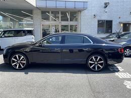左側面の写真になります。車は店舗に展示しております。是非、ご来店お待ちしております！まずは、お客様の目でご確認ください