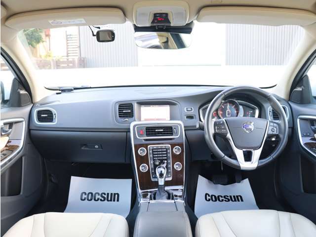 【エンジン・ミッション・ブレーキ機構を2年間無料で保証】コクスンの販売するボルボ中古車は全車に無料で2年間の保証（基本保証）が付帯されます。