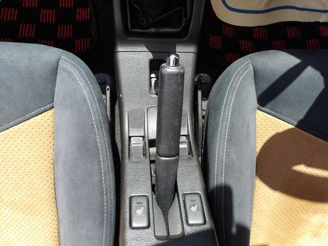 納車に関しても県内・県外問わず全国納車が可能です。遠方のお客様にも喜んで頂けるサービスを心がけている当店にお任せ下さい。無料通話(携帯可)0078-6002-682813