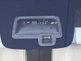 【スズキ　セーフティサポート】走行中に前方の車両等を認識し、衝突しそうな時は警報とブレーキで衝突回避と被害軽減をアシスト。より安全にドライブをお楽しみいただけます。